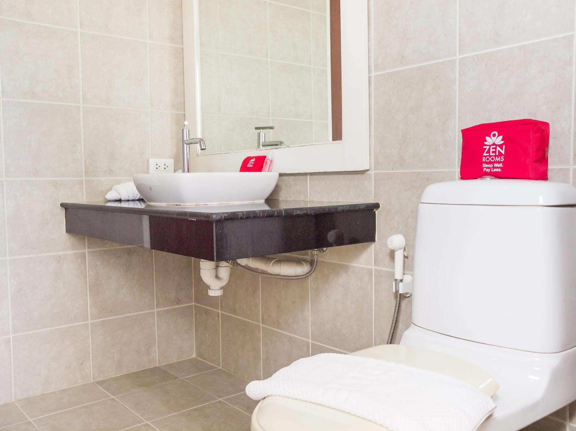 Zen Rooms Chaofa East Road Rawai Ngoại thất bức ảnh
